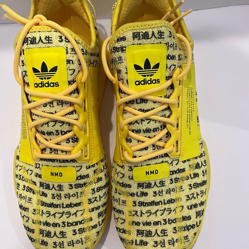 Adidas originals NMD V2 All Over Print Yellow FZ6231 Men size 9